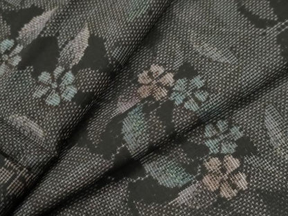平和屋着物●本場大島紬　9マルキ　総絣　草花文　正絹　逸品　CABI2950yc