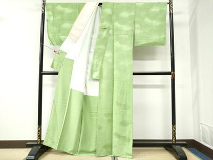 平和屋着物●上質な色無地　雲重ね地紋　若菜色　高島屋扱い　正絹　逸品　未使用　CABI3017yc