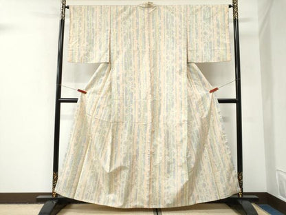 平和屋着物●本場大島紬　白大島　7マルキ　枝花文　正絹　逸品　CABI3021yc