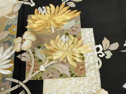 平和屋着物●豪華黒留袖　作家物　駒刺繍　短冊重ね菊花唐草文　金彩　正絹　逸品　未使用　CABI3047yc