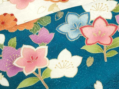 平和屋着物●豪華振袖　駒刺繍　雲取り短冊花文　暈し染め　銀通し地　正絹　逸品　CABI3073yc