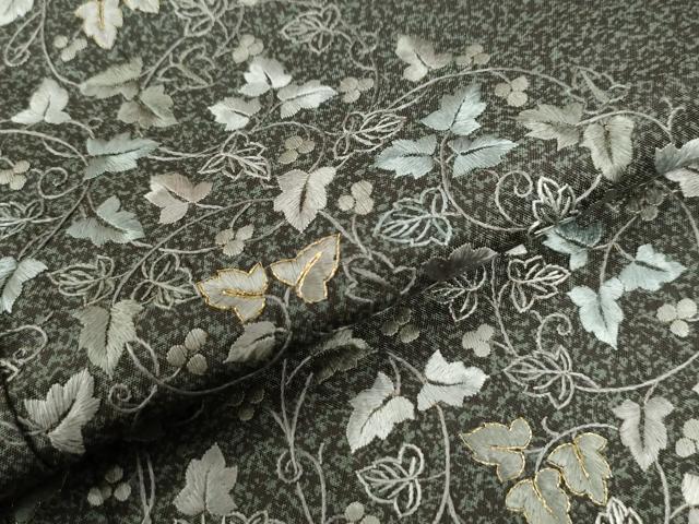 平和屋着物●訪問着　本場染大島紬　総刺繍　葡萄唐草文　金糸　正絹　逸品　CABI3142yc