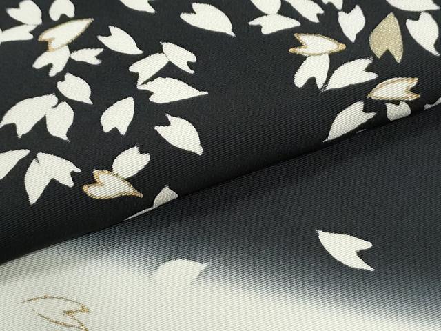 平和屋着物●訪問着　駒刺繍　舞花弁　暈し染め　黒地　金彩　正絹　逸品　CABI3162yc