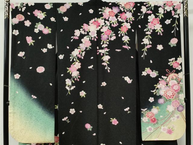平和屋着物●豪華振袖　毬舞花文　暈し染め　黒地　金通し地　正絹　逸品　CABI3167yc
