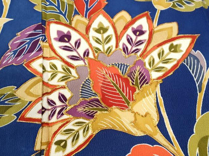 平和屋着物●豪華振袖 駒刺繍 更紗草花文 金彩 正絹 逸品 CABI3196yc