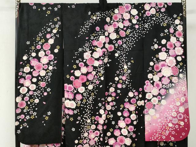 平和屋着物●豪華振袖 刺繍 百合草花文 ラメ糸 暈し染め 黒地 正絹 逸品 CABI3197yc