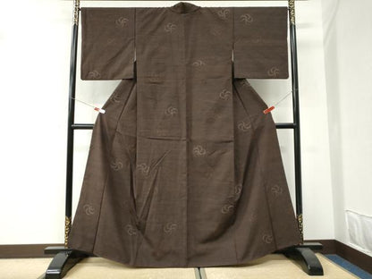 平和屋着物●結城紬　100亀甲　飛び亀甲柄　ねじ花文　正絹　逸品　CABI3224yc