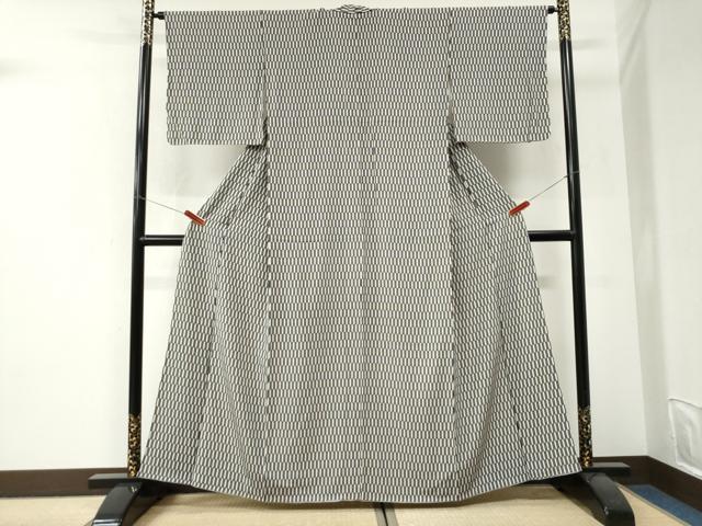 平和屋着物●上質な小紋　矢羽文　黒地　正絹　逸品　CABI3320yc