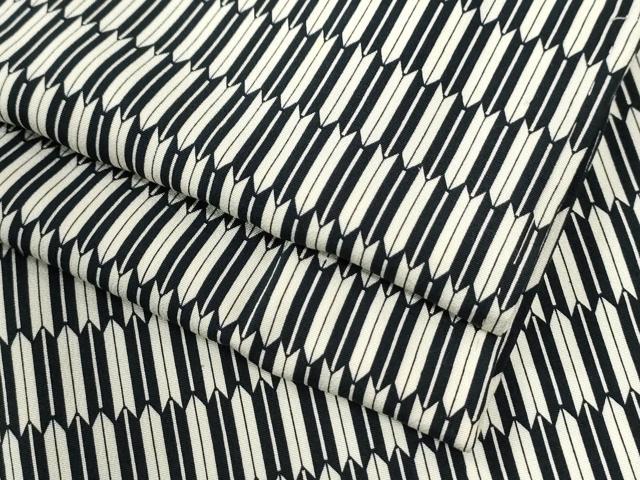 平和屋着物●上質な小紋　矢羽文　黒地　正絹　逸品　CABI3320yc