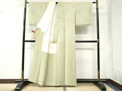 平和屋着物●染色作家　奥田祐斎監修　色無地　寿光織　文箱地紙花地紋　若菜色　反端付き　正絹　逸品　未使用　CABI3349yc