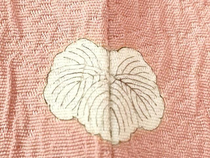 平和屋着物●上質な色無地　霞地紋　珊瑚色　正絹　逸品　未使用　CABI3353yc