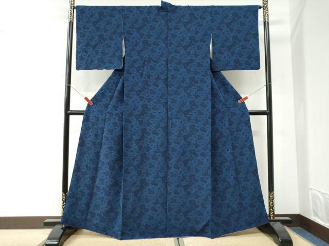 平和屋着物○上質な小紋 藍 型染め 菊尽くし 鬼しぼ縮緬 正絹