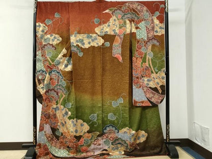 平和屋着物●豪華振袖　熨斗花松唐草文　暈し染め　金通し地　正絹　逸品　CABI3524yc