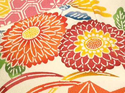 平和屋着物●豪華振袖　紅型　吉祥花蝶文　鬼しぼ縮緬　正絹　逸品　CABI3530yc