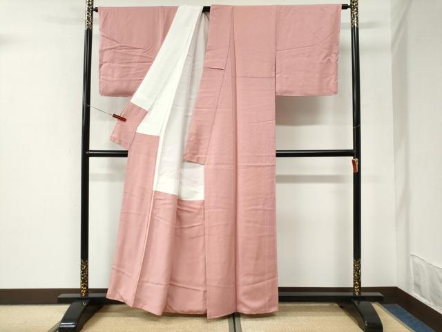 平和屋着物●上質な色無地　紋意匠　珊瑚色　正絹　逸品　未使用　CABI3532yc