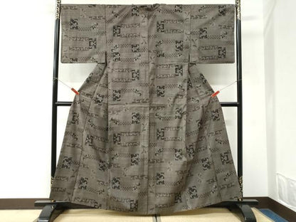 平和屋着物●本場大島紬　7マルキ　色紙花唐草文　正絹　逸品　CABI3597yc