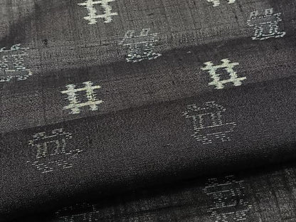 平和屋着物＊夏物　小紋　紗紬　井桁絣　黒地　正絹　逸品　CABI3842xi
