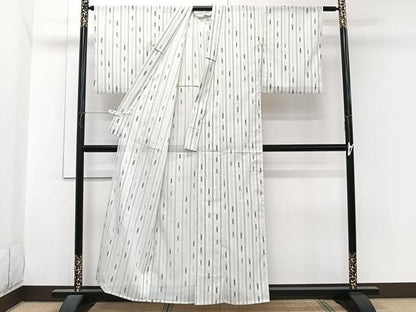 平和屋着物＊夏物　小紋　絽　矢羽文　洗える着物　CABI3931xi