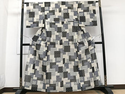 平和屋着物＊夏物　紗紬　色紙重ね文　正絹　逸品　CABI3965xi