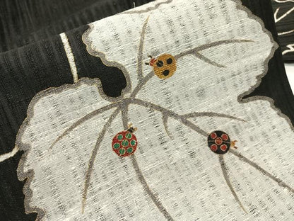 平和屋着物▽九寸名古屋帯　スリーシーズン　春夏秋　てんとう虫　トンボ　黒地　金彩　正絹　逸品　CABI4266vp