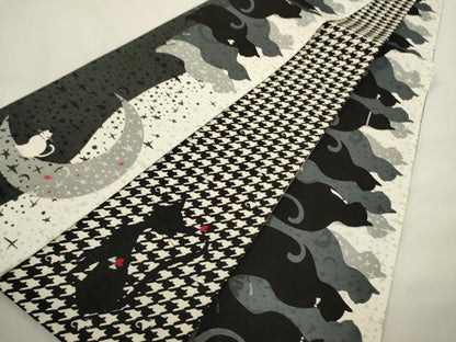 平和屋着物●両面　半幅帯　猫と月と星　さが美扱い　正絹　逸品　未使用　CABI5091ak