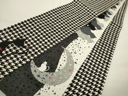 平和屋着物●両面　半幅帯　猫と月と星　さが美扱い　正絹　逸品　未使用　CABI5091ak