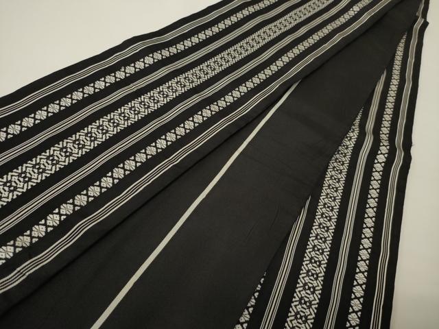 平和屋着物●本場筑前博多織　半幅帯　献上柄　黒地　証紙付き　正絹　逸品　CABI5138ak