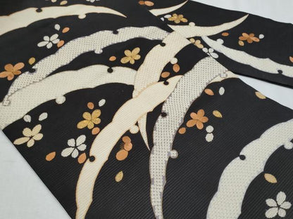 平和屋着物＊夏物　アンティーク　大正ロマン　九寸名古屋帯　駒刺繍　雪芝鹿の子舞花文　黒地　正絹　逸品　CABI5645fb
