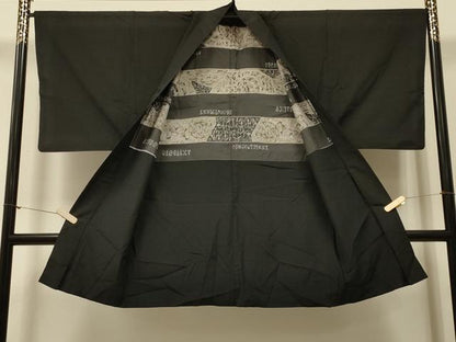 平和屋着物＃男性　長羽織　紬地　黒地　正絹　逸品　CABI6019in