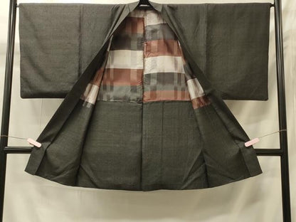 平和屋着物＃男性　長羽織　菱文　黒地　正絹　逸品　CABI6057in