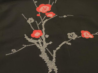 平和屋着物＃羽織　駒刺繍　枝梅文　黒地　金糸　正絹　逸品　CABI6132in