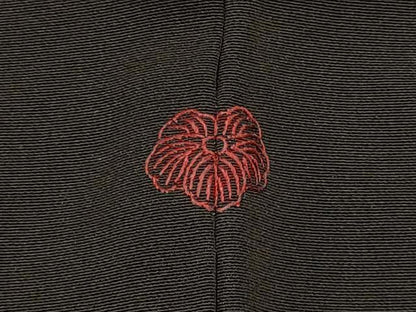平和屋着物＃羽織　駒刺繍　枝梅文　黒地　金糸　正絹　逸品　CABI6132in