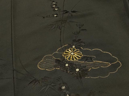 平和屋着物＃羽織　駒刺繍　総刺繍　雲取り枝花文　黒地　金銀糸　正絹　逸品　未使用　CABI6133in