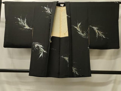 平和屋着物＃羽織　寿光織　草葉文　黒地　金銀糸　正絹　逸品　CABI6136in