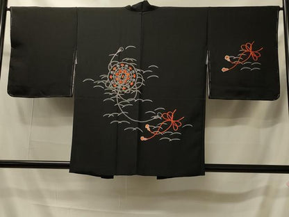 平和屋着物＃中国三大刺繍　相良刺繍　総刺繍　羽織　鏡裏芝草花文　黒地　正絹　逸品　CABI6137in