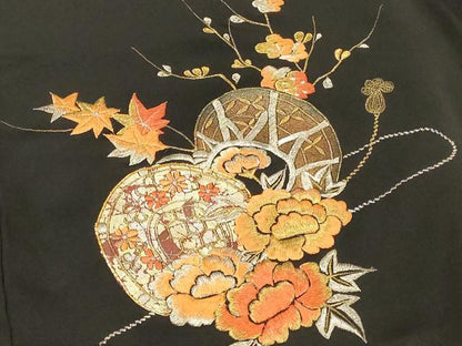 平和屋着物＃羽織　駒刺繍　総刺繍　鼓草花文　黒地　金銀糸　正絹　逸品　CABI6150in