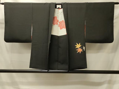 平和屋着物＃羽織　駒刺繍　枝楓文　黒地　金彩　正絹　逸品　CABI6165in