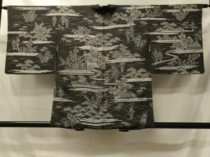 平和屋着物＃羽織　流水草花文　黒地　正絹　逸品　未使用　CABI6167in