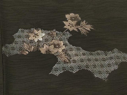 平和屋着物＃羽織　寿光織　吉祥草花文　黒地　銀糸　正絹　逸品　CABI6169in