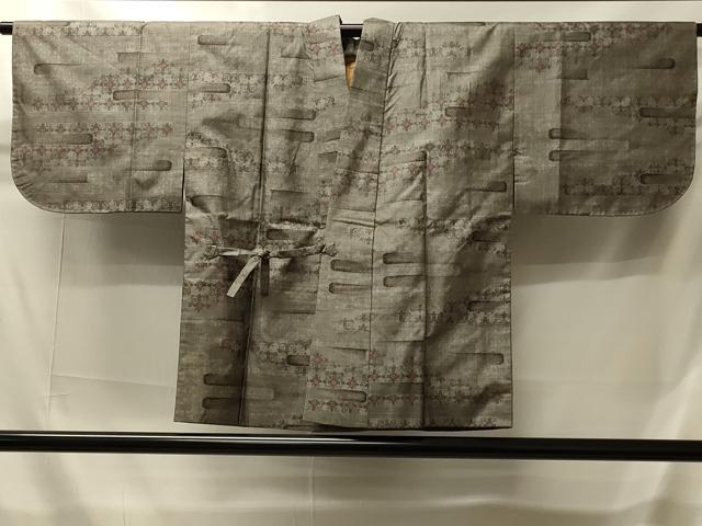 平和屋着物＃本場大島紬　道中着　9マルキ　正倉院花文　正絹　逸品　CABI6177in