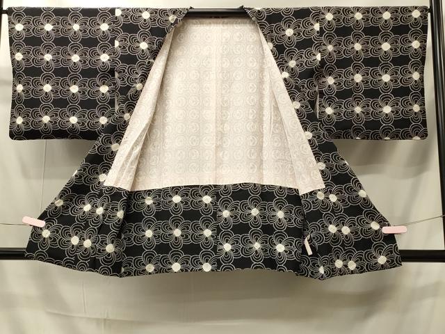平和屋着物＃道行コート　絞り　花づくし　黒地　正絹　逸品　CABI6178in