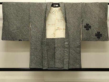 平和屋着物∞羽織　総絞り　幾何学文様　黒地　正絹　逸品　未使用　CABI6214in