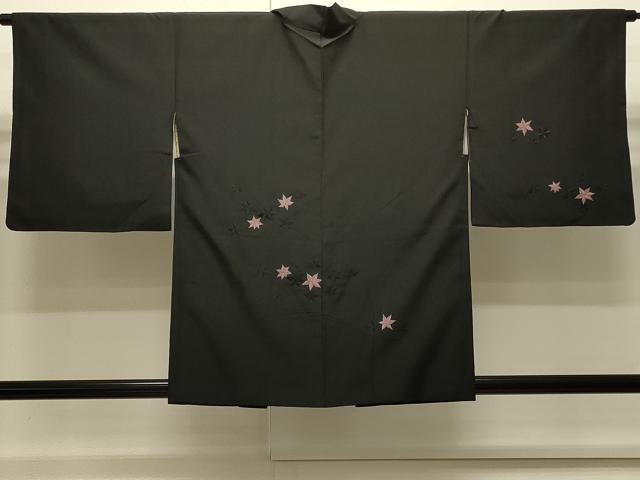 平和屋着物∞羽織　総刺繍　流水舞葉文　黒地　正絹　逸品　CABI6253in