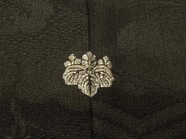 平和屋着物＃羽織　色紙重ね草花文　黒地　金銀彩　正絹　逸品　CABI6362in