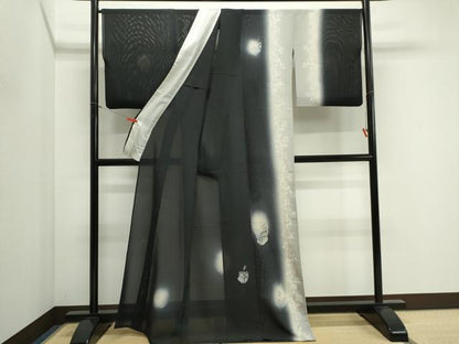 平和屋着物＊夏物　訪問着　作家物　絽　吉祥草花文　蛍暈し　黒地　正絹　逸品　CABI6448ou