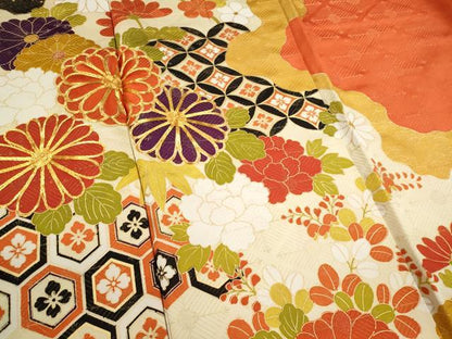 平和屋着物■豪華振袖　駒刺繍　吉祥草花文　金彩　正絹　逸品　CABI6625ou