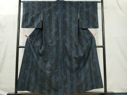 平和屋着物■本場大島紬　100亀甲　草花間道　正絹　逸品　CABI6658ou