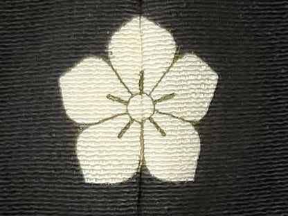 平和屋着物■豪華黒留袖　作家物　駒刺繍　鬘帯飛鶴吉祥花文　金彩　正絹　逸品　CABI6718ou