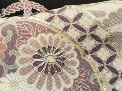 平和屋着物■豪華黒留袖　駒刺繍　鏡裏草花文　正絹　逸品　CABI6731ou