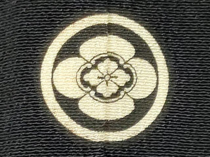 平和屋着物■豪華黒留袖　岡本和郎　駒刺繍　地紙御所車飛鶴花文　暈し染め　金銀彩　正絹　逸品　CABI6784ou